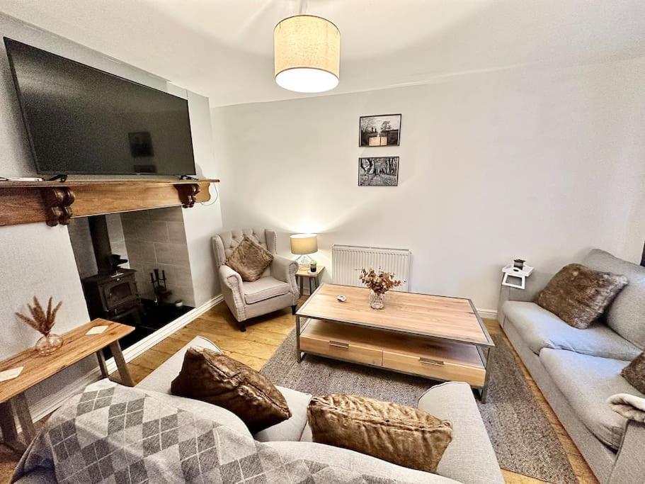 Cottage,Cinema Room,Log Burner Blaenavon Екстер'єр фото