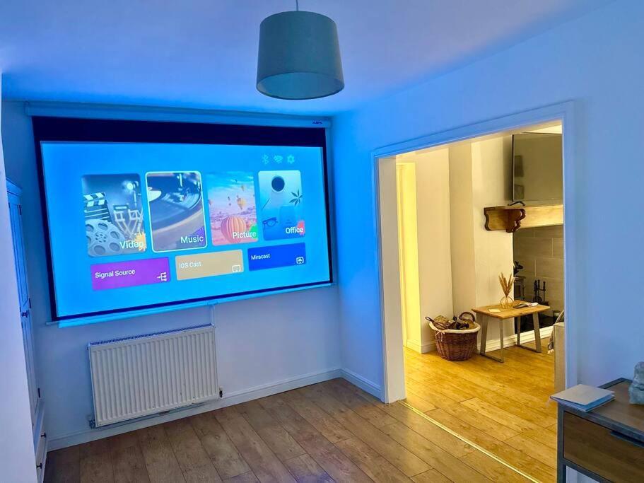 Cottage,Cinema Room,Log Burner Blaenavon Екстер'єр фото