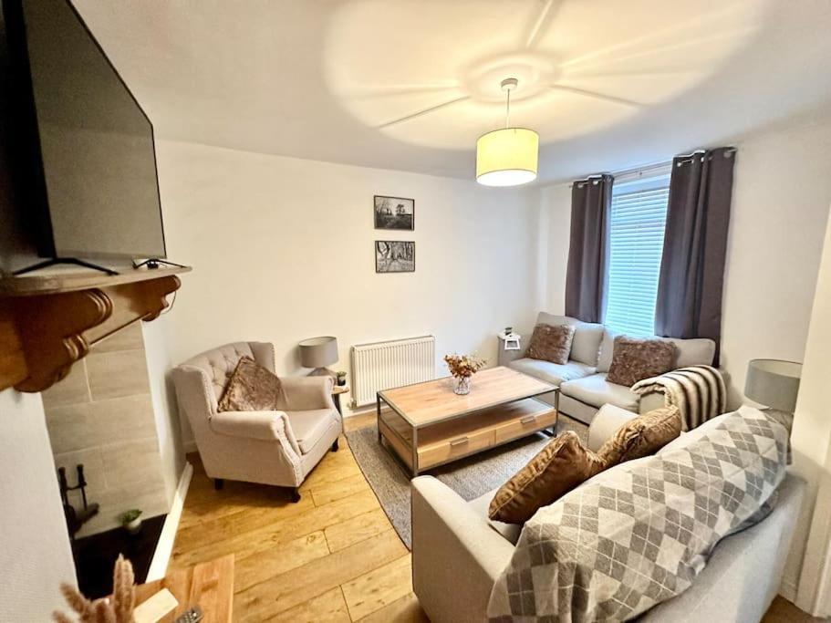 Cottage,Cinema Room,Log Burner Blaenavon Екстер'єр фото