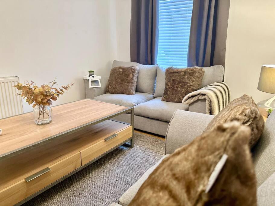 Cottage,Cinema Room,Log Burner Blaenavon Екстер'єр фото