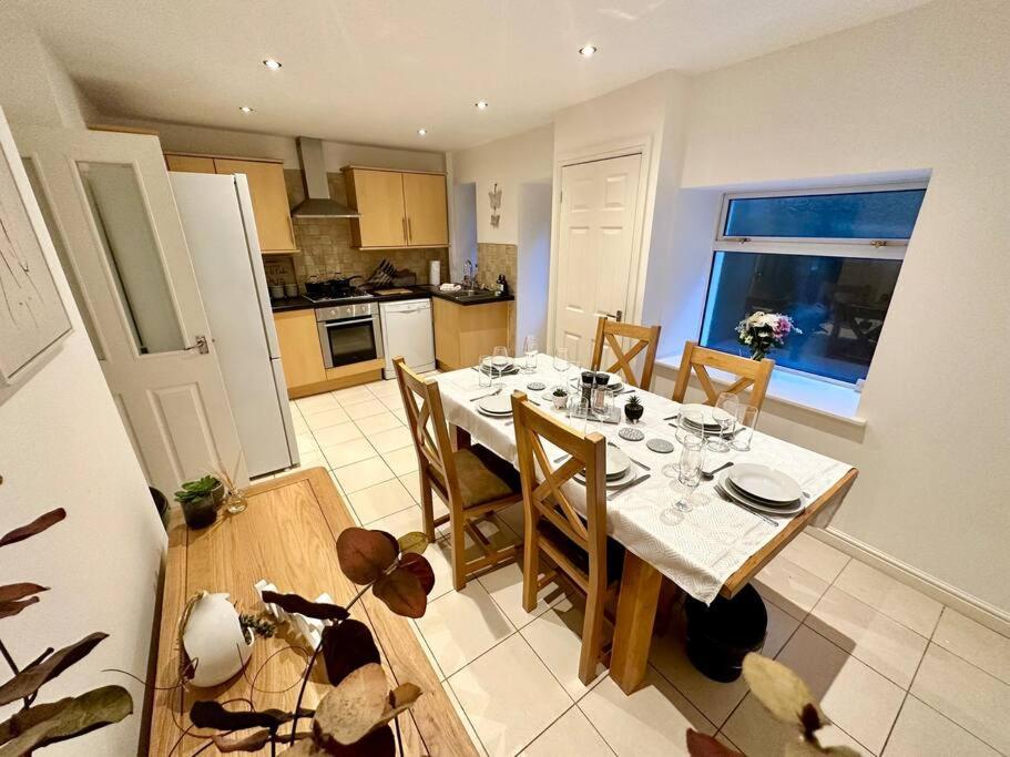 Cottage,Cinema Room,Log Burner Blaenavon Екстер'єр фото