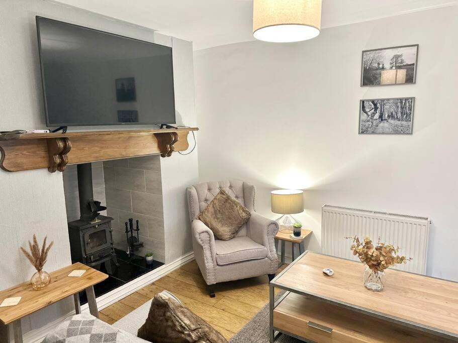 Cottage,Cinema Room,Log Burner Blaenavon Екстер'єр фото